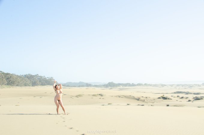 Happy Summer! 🌊 https://t.co/vIpgE3kI6T