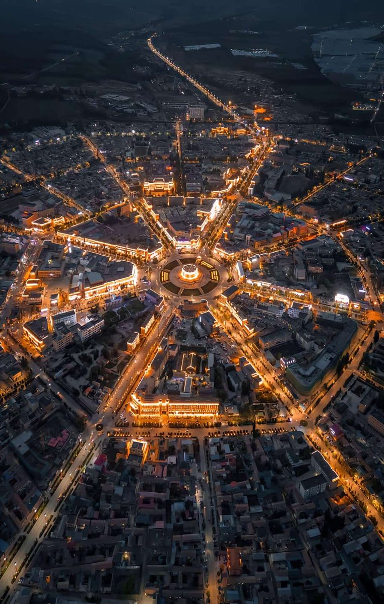 中国新疆的八卦城，太有科幻的感觉