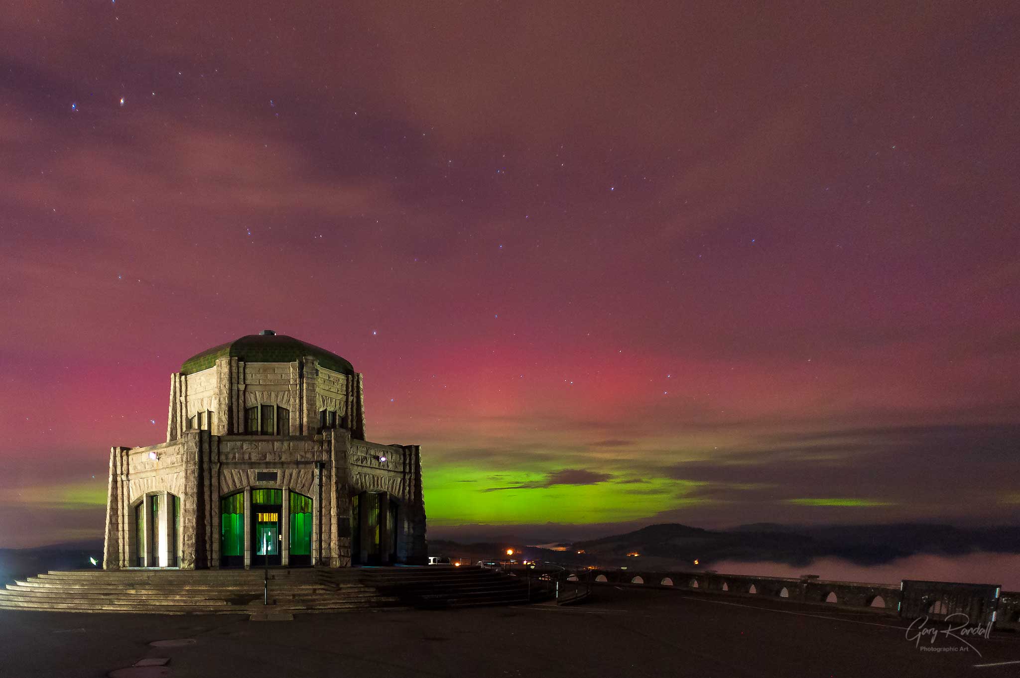 gary-a-randall-on-twitter-aurora-over-vista-house-in-the-columbia