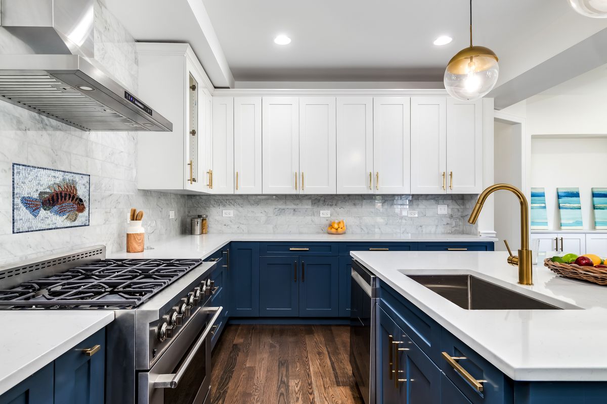 mosaicnatural's tweet photo. Add an unexpected accent to your kitchen. Shades of orange, yellow, and blue make perfect complementary colors.
https://t.co/5diuWGFcIs
#mosaic #mosaicart #handmade #handmadeart #handcrafted #walldecor #kitchenbacksplash #tileart #kitchendesign #kitchenrenovation #modernkitchen https://t.co/kwj7ChSRMv