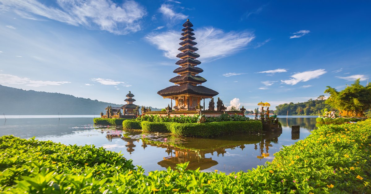 TripVerveBlog's tweet photo. Experience the magic of #Bali with our comprehensive travel guide! Discover top attractions, food, and accommodations for an unforgettable island adventure. #BaliTravelGuide #IslandParadise

https://t.co/zl4oyY6WiI https://t.co/IpAvxKnPeR