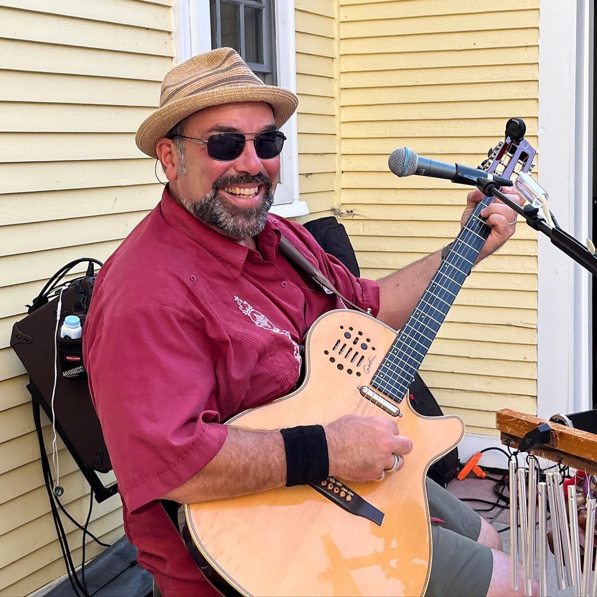 3ChimneysInn's tweet photo. 🎶 It’s always a pleasure when Dave Gerard joins us on the Terrace, and the weather’s perfect tonight! Thanks to everyone who joined us. This weekend we will be announcing our next live concert - stay tuned! https://t.co/DyqkmlBK8d