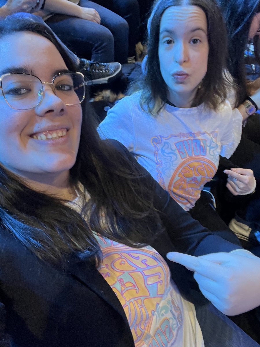 <— esta persona tan chula de mi foto de perfilll va la semana que viene a tcms y lo va a borrrrdarrrrrrrr con <a href="/andreaguasch/">Andrea Guasch</a> ✨

¡agárrense que viene <a href="/soyrosco/">Rubén Tajuelo Rosco</a>! además, <a href="/lauraJB64/">LAURA</a> y yo no podemos ir mejor vestidas para la ocasión si nos preguntáis uwu