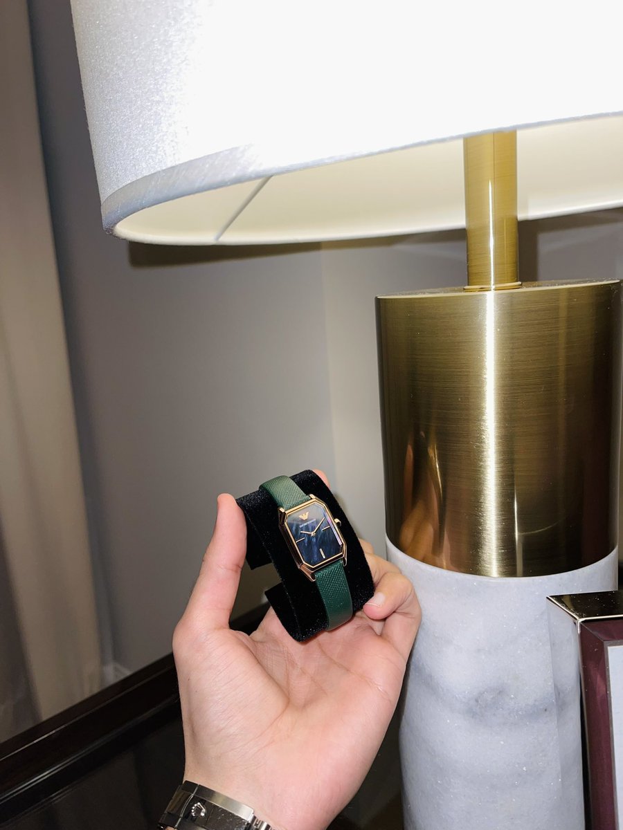 Mohmmed_8144's tweet image. بمناسبة توثيق حسابي بالتويتر راح اسوى سحب  على هالساعه من أرماني 💚
لان شايف عليها اقبال مرره كبيرر وتستاهلون 🙏🏻🤍🤍
أو مبلغ مالي 2,000ريال لكل فائز 500ريال لكم الاختيار 
- اكتب تعليق جميل ❤️
- لايك
- رتويت
- اضافه

موفقين حبايبي 🤍🤍