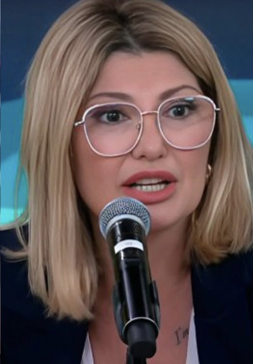 poptime's tweet photo. 🚨 AGORA: Klara Castanho ganha o processo que movia contra Antonia Fontenelle, que terá que  indenizar em R$50 mil reais a atriz por danos morais. https://t.co/gdIdcmKsoY