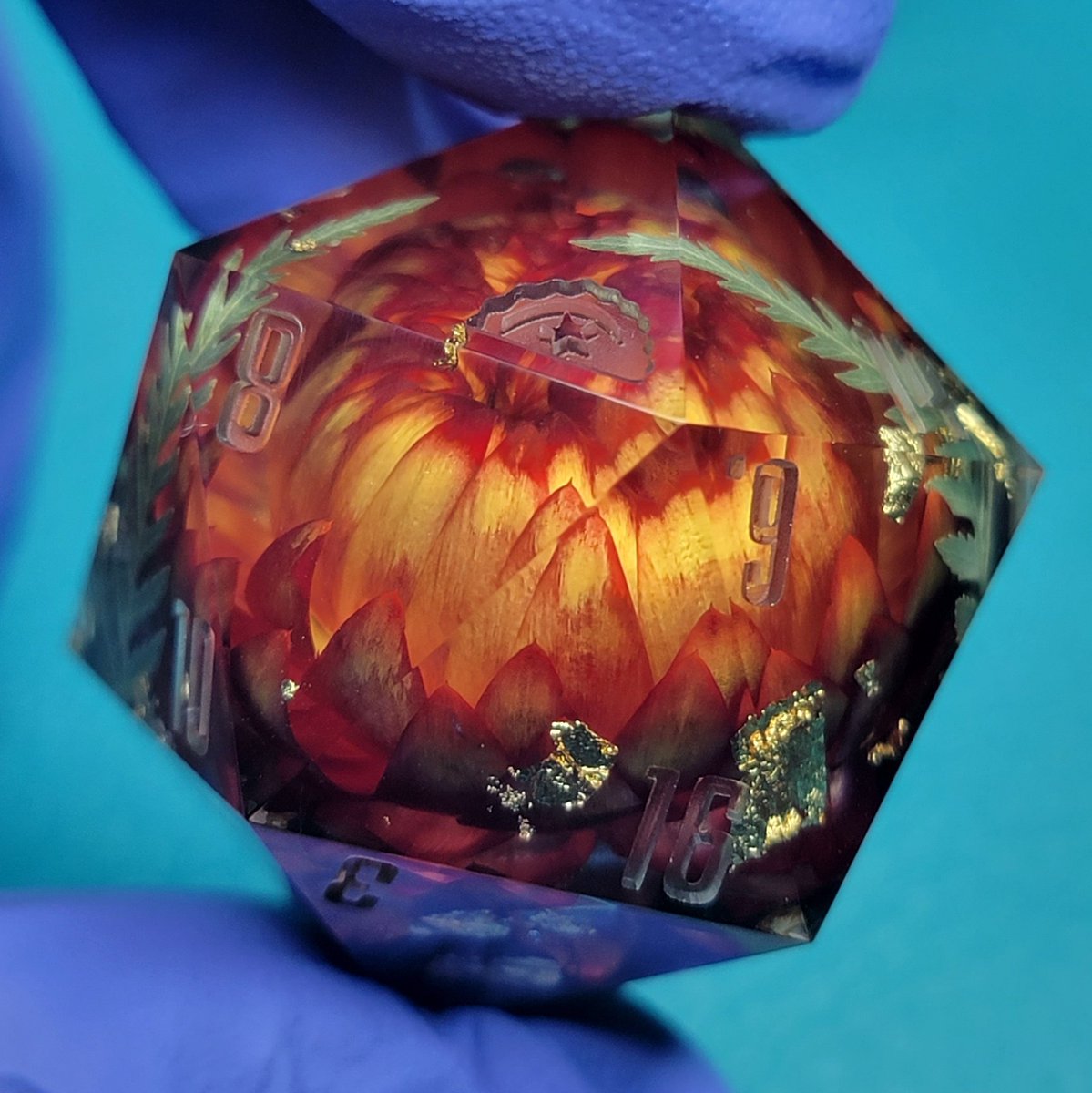 Hot damn 👁👄👁 this flaming hot D20 is fresh out of the mold 🥵🔥