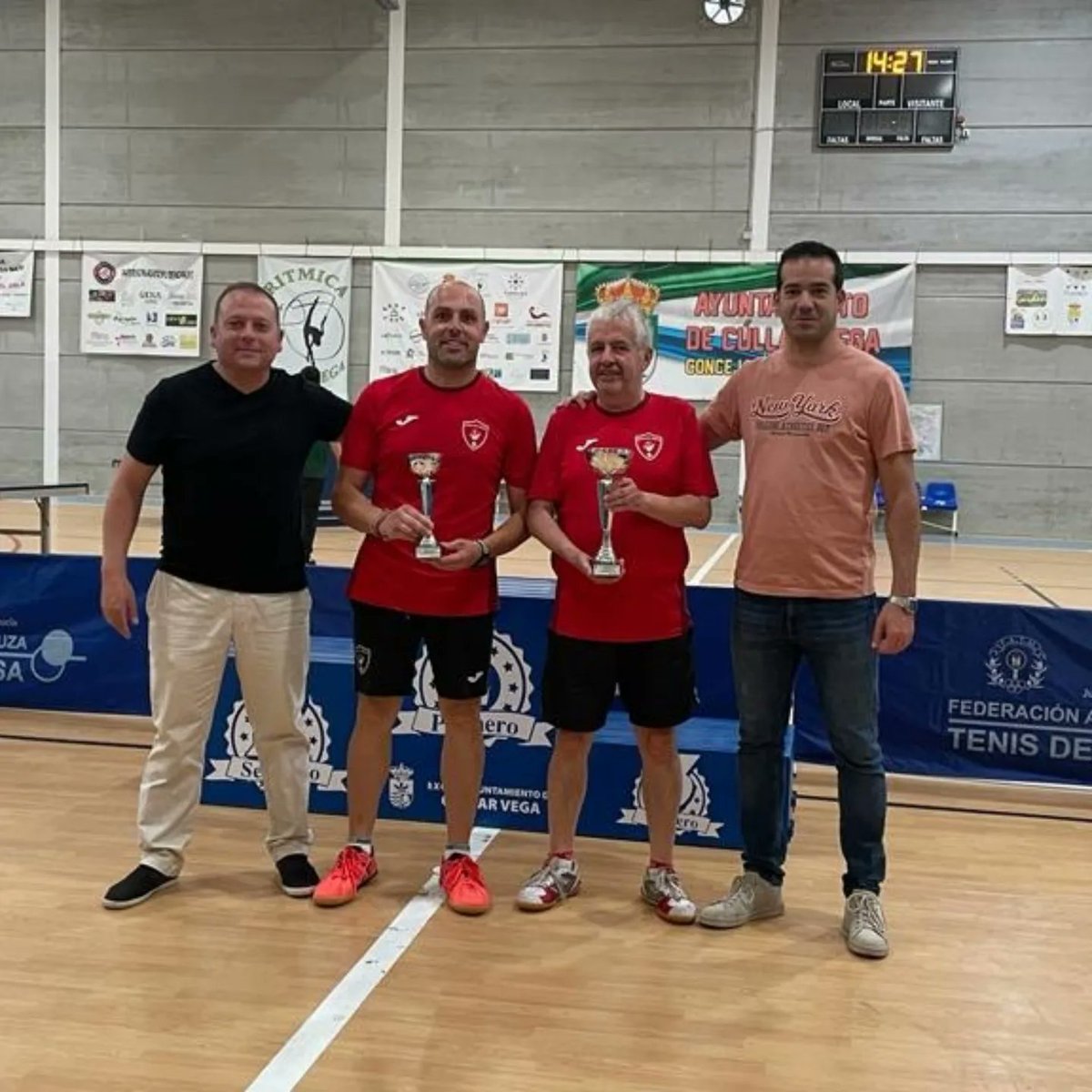 jjsmad's tweet photo. Tercero de Andalucía!! - Categoria veterano +40🥉🏓💪 y mi compañero en veterano +65 Campeón 🏆🏓💪 No esta mal!!! Que bonito deporte! #TenisDeMesa #Andalucia #campeondeandalucia #cúllarvega #ctmcullarvega #deportecullarvega #pabellon https://t.co/v323GAQoEL