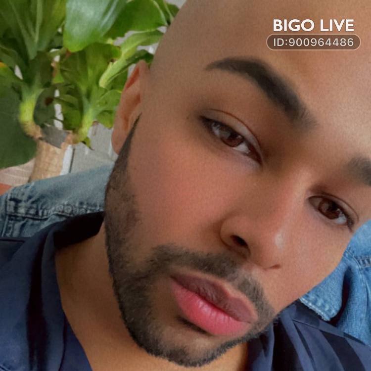 na2fresh's tweet photo. Come and see I streaming live on #BIGOLIVE and make new friends! 
https://t.co/gldk2nImhs https://t.co/olR2FBlXN6