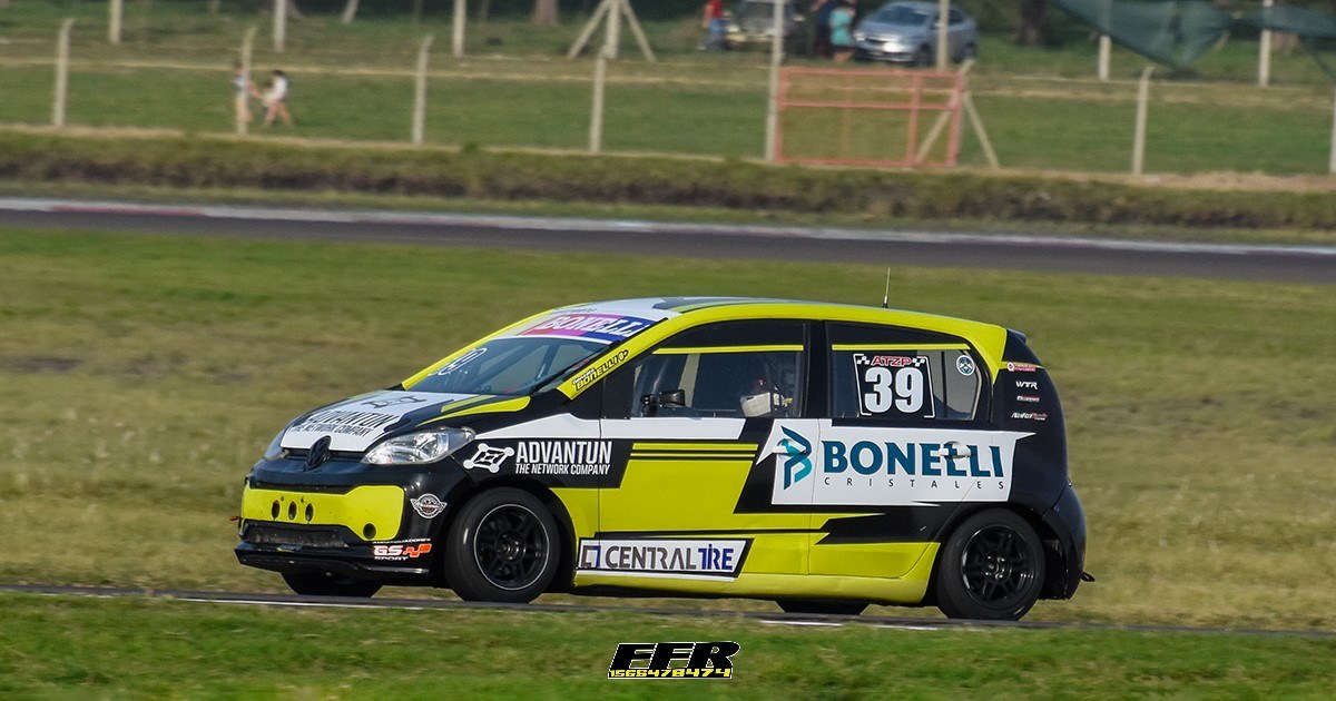 ATZPok's tweet photo. https://t.co/SyrAcldX74  #TurismoZonalPista #ClaseDos #VWUp #SeVieneLaQuinta #VolvemosADolores #CampeonatoFocusAutopartes #Atzp2023 https://t.co/b8ewMS6J0J