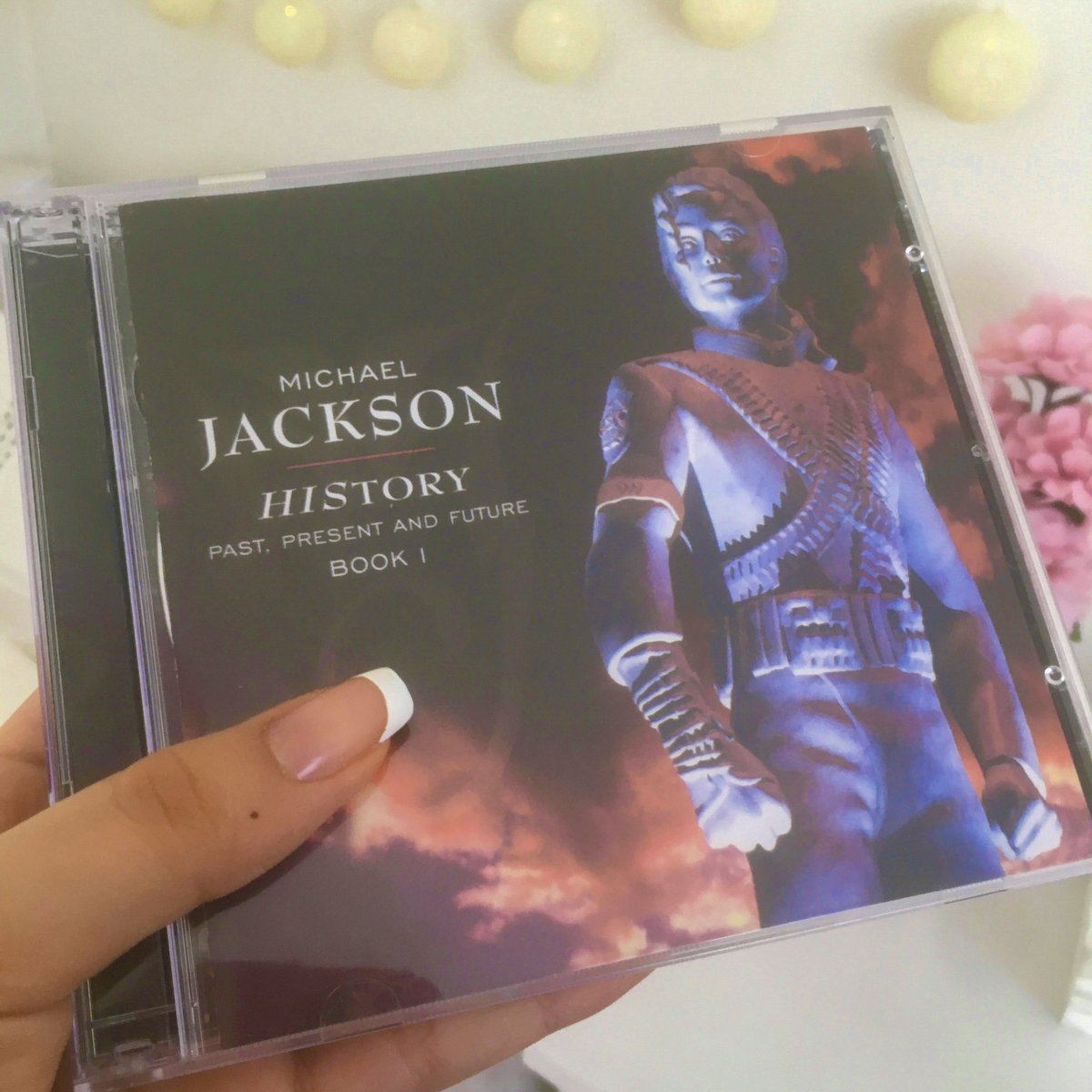 RegiMoonk's tweet photo. Every day create your 𝑯𝑰𝑺𝒕𝒐𝒓𝒚
Every path you take, you're leaving your legacy✨🤎 #MichaelJackson https://t.co/eFvwoHqSMI