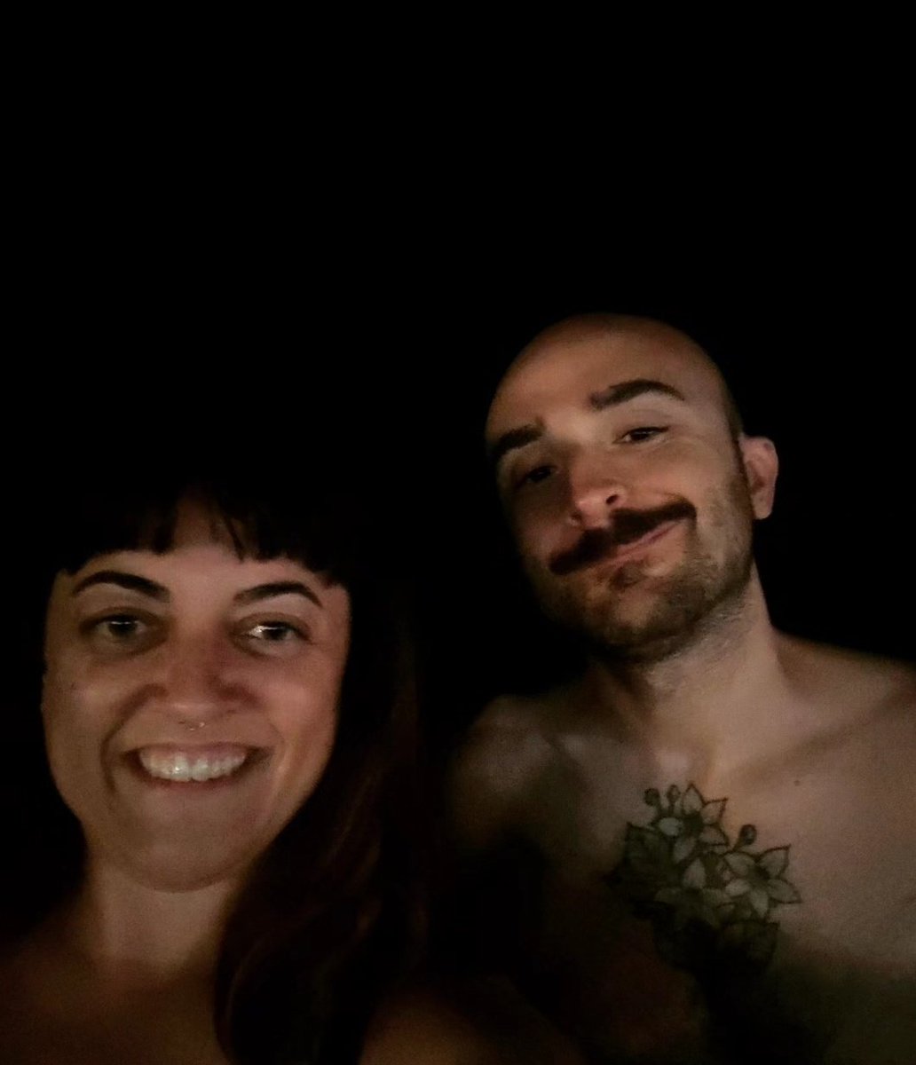 cattarant's tweet image. #SantJoan2023 
Hem saltat les ones i demanat desitjos.
🌊🌊🌊🔥🔥🔥🖤