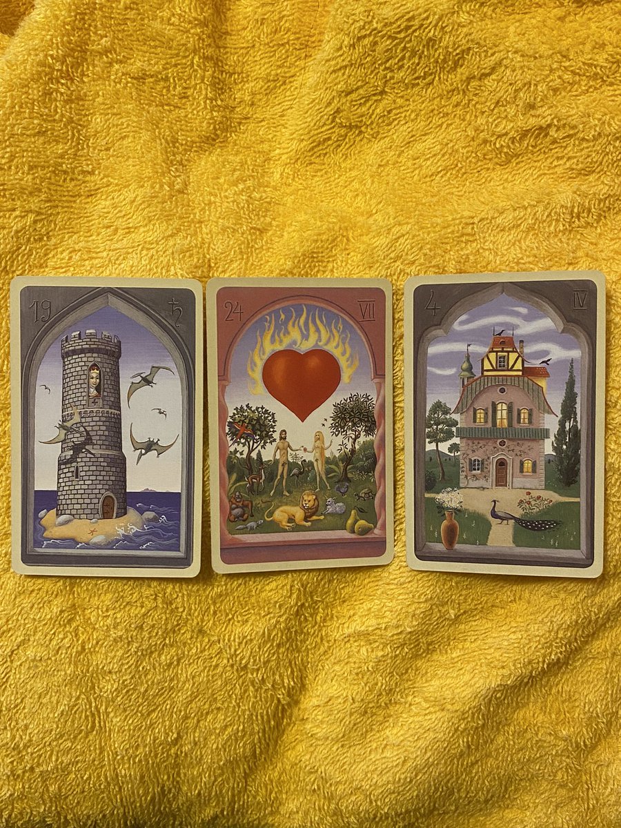 おはようございます🌞

家族　友人　恋人　自分自身を大切になさって下さい
たまには、自分自身に小さなご褒美をあげて下さいね
美味しい食事をするのも良いでしょう！
皆様にとって　
今日も、素敵な１日になりますように。