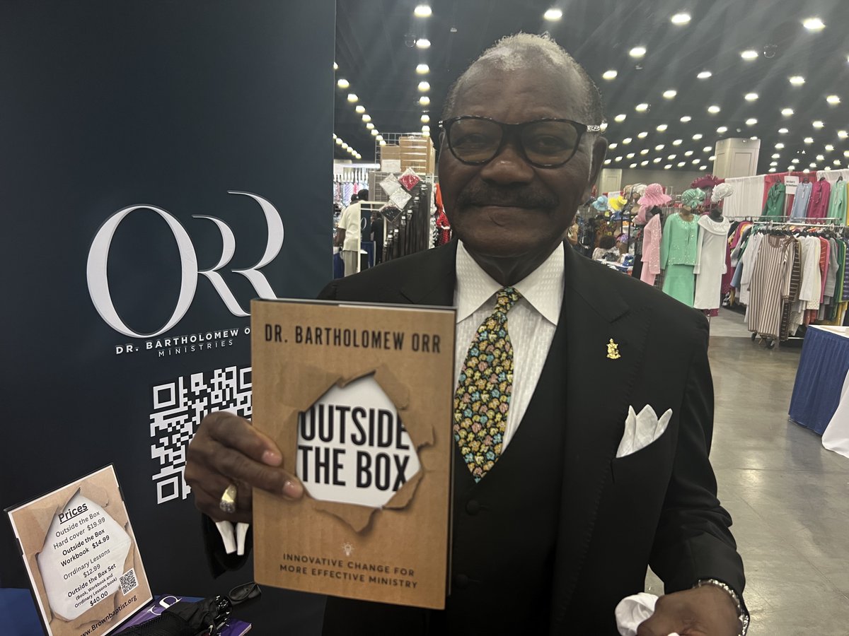 I want to thank my father in the ministry, Pastor Sherman Helton, for purchasing my new book! If you have not received your copy, you can purchase it today by visiting our website at brownbaptist.company.site.

#yearofhousing #bmbc #PastorOrr #PastorHelton #OutsideTheBox