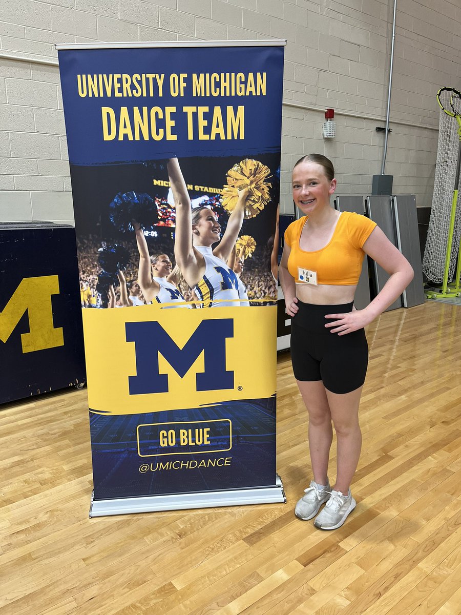 So much 💛💙 for Coach Karen & @UMichDance - thank you for another great clinic for my girl!
