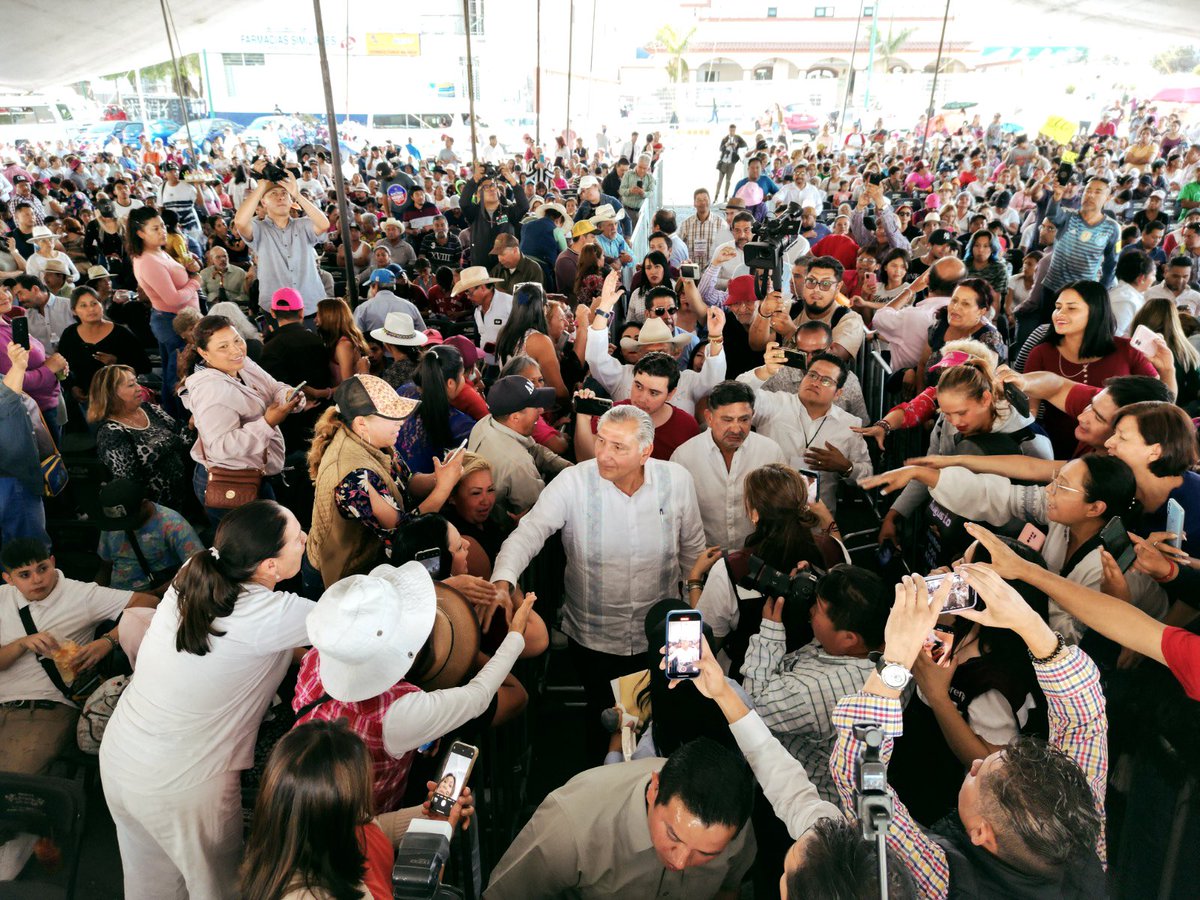 adan_augusto's tweet photo. Con las y los compañeros de Cuautitlán Izcalli, compartimos la emoción de haber dejado atrás casi 100 años de malos gobiernos, y la esperanza de abrir las puertas a la transformación: en donde el progreso y el bienestar son una realidad.

Trabajando en unidad hemos demostrado que es posible cambiar el rumbo.