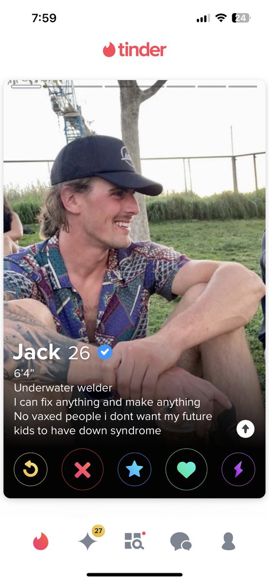 YzmaInCatForm's tweet photo. *creates Tinder account*
*deletes Tinder account* https://t.co/X1I95aaAxl