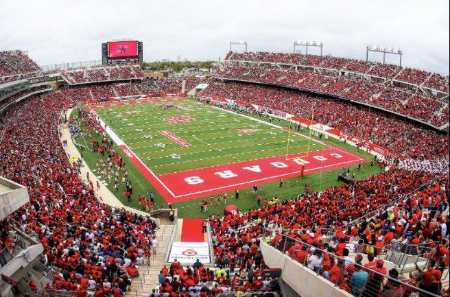 #AGTG After a great camp yesterday @UHCougarFB and a great talk with the coaching staff I am blessed to receive my 3rd D1 offer from The University of Houston!! #GoCougs 
@CoachJinks @Emannaghavi @corbymeekins @Alijawon2 @SHSCoachForeman @ShoeWolfPack