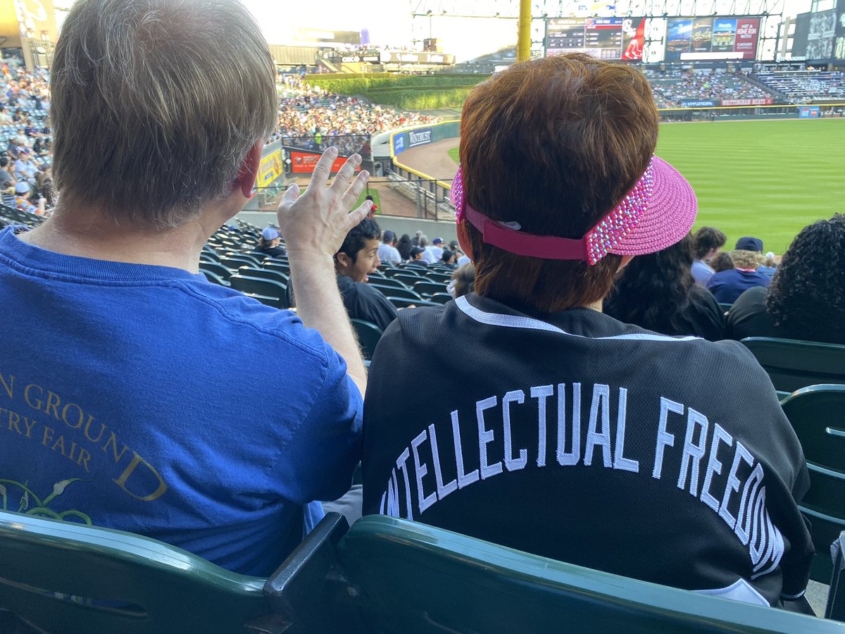 Raising all the money for the #merrittfund! @IFRT_ALA best fundraiser ever highlight of my year. #GoSox #alaac23 #intellectualfreedom #freepeoplereadfreely #catchflyballsfreely