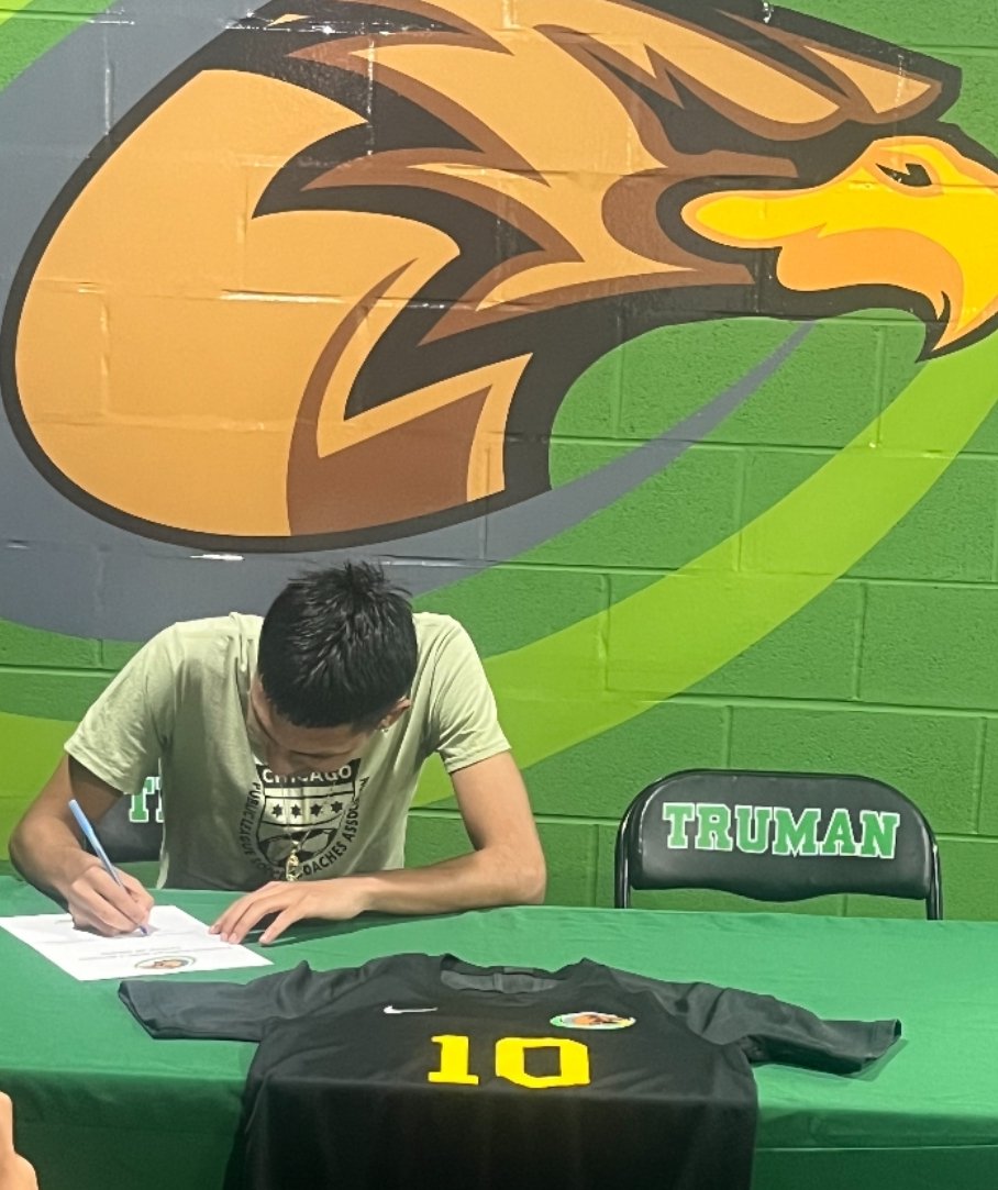 MLA Athletics (@mlaathletics) on Twitter photo Congrats to two time All Stater and MLA Hall of Famer Nathan Calderon c/o 2023 on signing with Truman College to continue his education and soccer career!
<a href="/ChilandSoccer/">Chicagoland Soccer</a> <a href="/CPLAthletics/">Chicago Public League Athletics</a> <a href="/MLA_Bulldogs_/">Marine Leadership Academy</a> Congrats to two time All Stater and MLA Hall of Famer Nathan Calderon c/o 2023 on signing with Truman College to continue his education and soccer career!
<a href="/ChilandSoccer/">Chicagoland Soccer</a> <a href="/CPLAthletics/">Chicago Public League Athletics</a> <a href="/MLA_Bulldogs_/">Marine Leadership Academy</a>