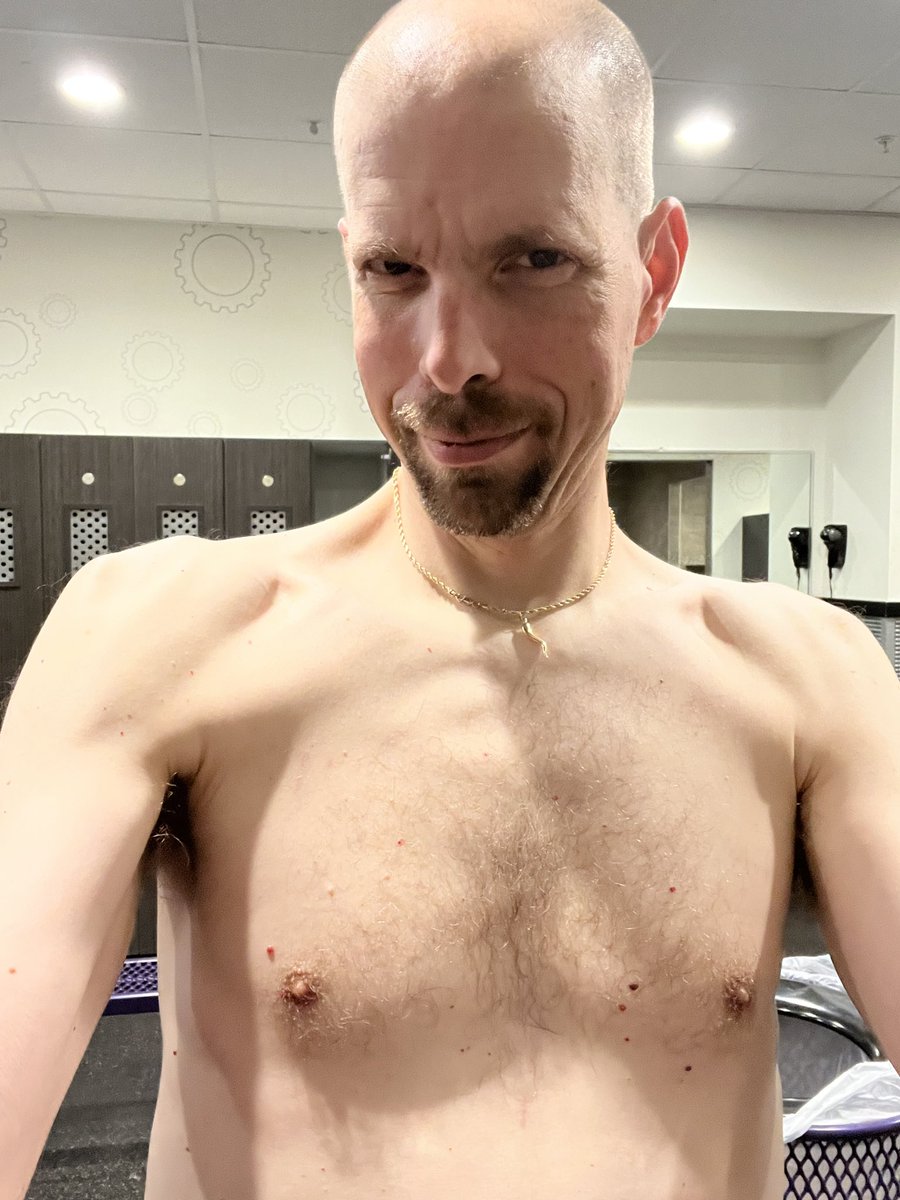 rhichman's tweet photo. Nice sheen after the workout today. Feel good and, ready to go into the weekend. https://t.co/8Tfx86PoY9