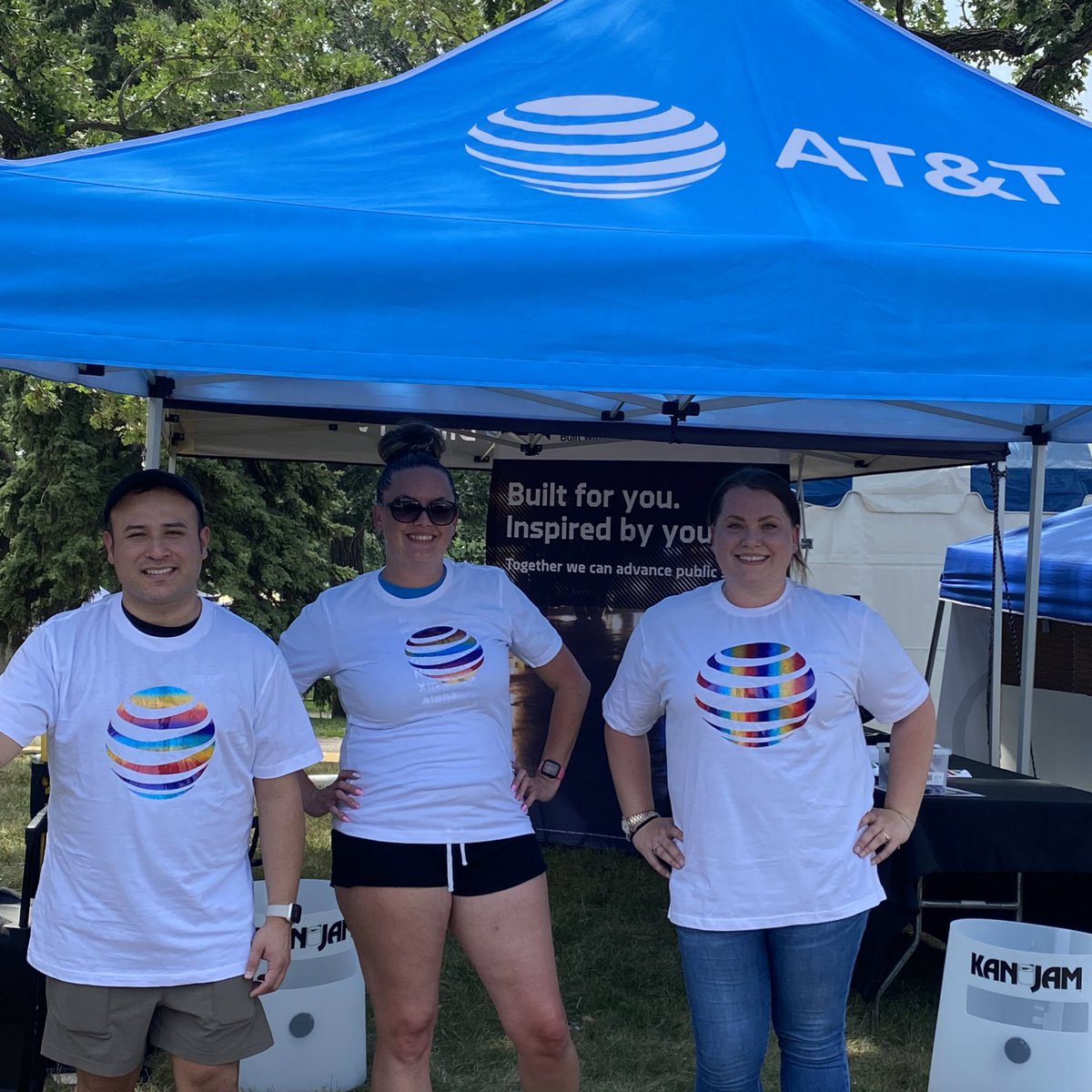 We’re all set up & celebrating equality all weekend long at the Twin Cities Pride Festival!

#BOLDNorthernPlains #GoWest #LifeAtATT #Pride2023 #TwinCitiesPride #equality #minneapolis #pridemonth #turnupthelove