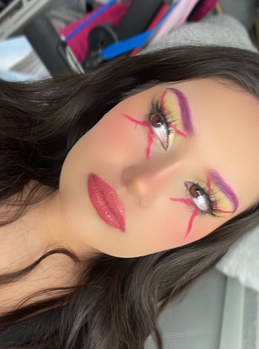 Maquillaje inspirado en IBIZA de <a href="/mrpigmx/">bautista.wav</a> ft <a href="/mariobautista_/">MB</a> 🤍

.