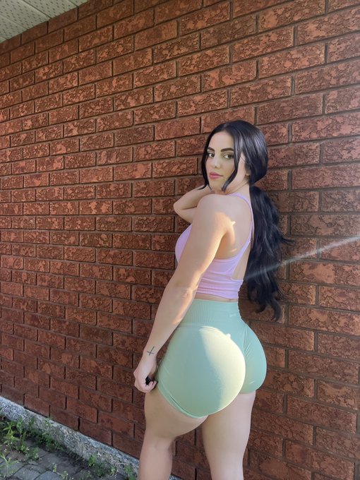 Glute gains > https://t.co/2uj5LqnTQL https://t.co/v5laYIUXqG