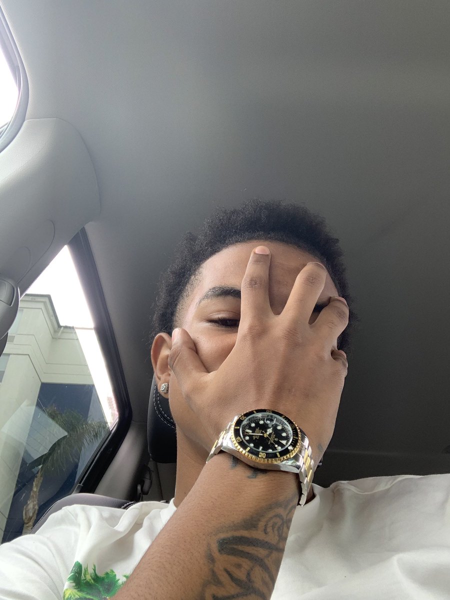 TRMnlmf's tweet photo. @babya2wet bitch you know zo🙄 https://t.co/jvqBuh1MNU