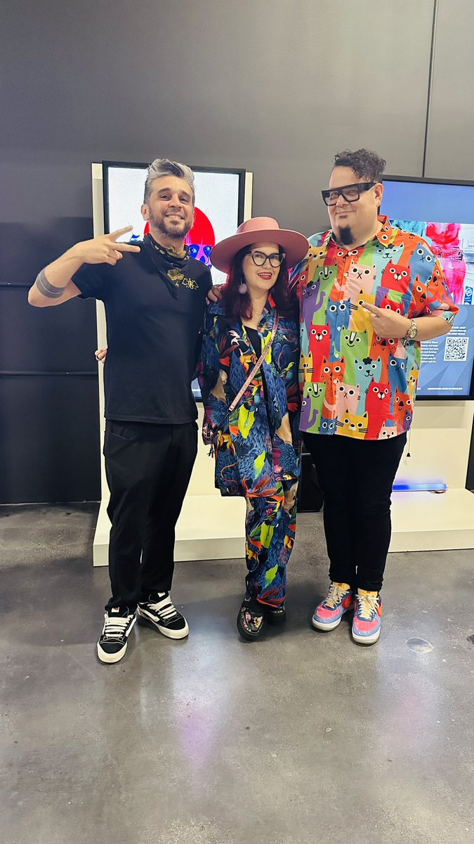 Venezuelan pauerrrr 💥 <a href="/MrPauer/">Mr. Pauer™</a> <a href="/mamut_creative/">MAMUT</a> <a href="/hodlergallery/">Hodler Gallery 🔲</a> @thehugxyz #wynwood