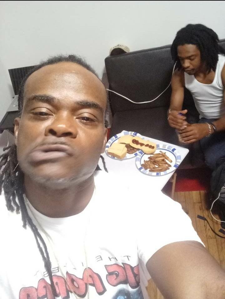 SyvilleAlphonso's tweet photo. But really...
This is the first person who I started to advocate for that got his apartment about 2 months ago..
But, he got brand new on me..
Anyway, JUST A LITTLE UPDATE
ON 2 PEOPLE I ADVOCATED FOR THATS IN THEY APARTMENTS
OR
ABOUT TO BE IN
#ICAREABOUTMINES
#imbuiltforthis https://t.co/uKASVDr9IT