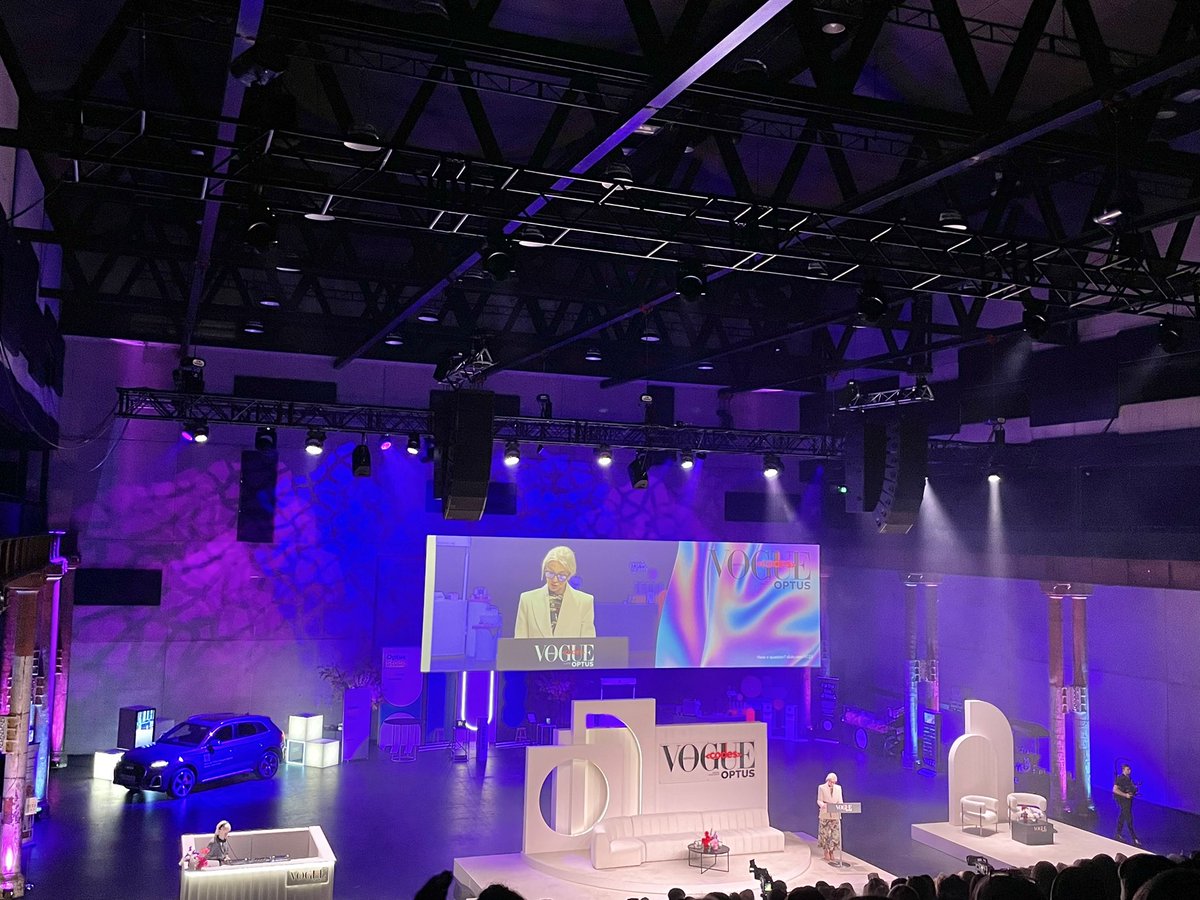asthasingh's tweet image. #VogueCodes panel with @VanessaPirotta @VeenaSahajwalla and Rachel Steffensen @FiresticksA talking tech innovation collaboration and #STEM brilliance and the intersection of feminine with smart brains 🧠 @vogueaustralia @voguemagazine @UNSWScience @Macquarie_Uni #diversityinstem