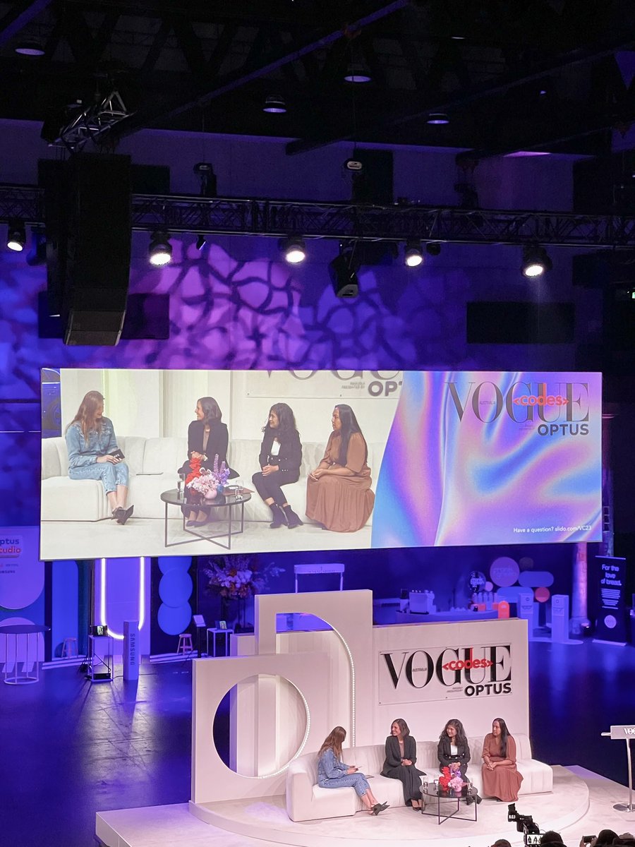 asthasingh's tweet image. #VogueCodes panel with @VanessaPirotta @VeenaSahajwalla and Rachel Steffensen @FiresticksA talking tech innovation collaboration and #STEM brilliance and the intersection of feminine with smart brains 🧠 @vogueaustralia @voguemagazine @UNSWScience @Macquarie_Uni #diversityinstem