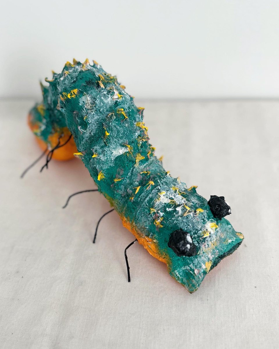 AaronSchraeter's tweet photo. Some stills of my newest sculpture– 
“Age of Innocence,“ socks, paper, wire, and acrylic, 13”x6”x5,” 2023.

#art #artwork #sculpture #foundmaterial #painting #mixedmedia #caterpillar #newyork #nyc #queens #aaronschraeter https://t.co/KF6v4TirTa