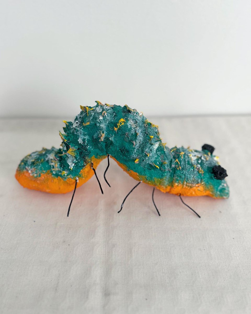 AaronSchraeter's tweet photo. Some stills of my newest sculpture– 
“Age of Innocence,“ socks, paper, wire, and acrylic, 13”x6”x5,” 2023.

#art #artwork #sculpture #foundmaterial #painting #mixedmedia #caterpillar #newyork #nyc #queens #aaronschraeter https://t.co/KF6v4TirTa
