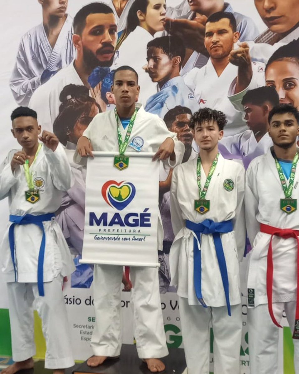destaque_mage's tweet photo. O atleta mageense Pedro Malta, com apenas 16 anos, conquistou mais uma vez o Campeonato Brasileiro de Karatê em Goiânia, tornando-se tetracampeão na categoria abaixo de 61kg, da faixa roxa a preta.

#Magé #Esporte https://t.co/2qAyxpa6YH