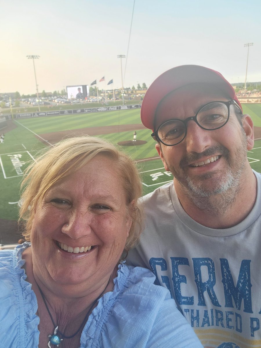 LisaGra87313235's tweet photo. Go Milkemen! https://t.co/IRIDJL8fk9
