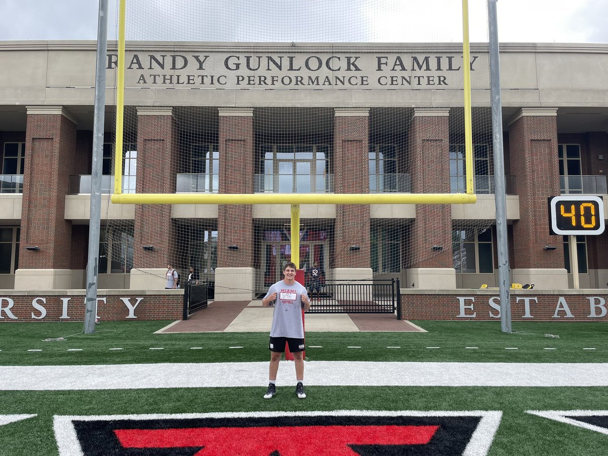 LoganParrish54's tweet photo. Had a great day @MiamiOHFootball getting better and learning from @Coachjpatton and his players. @HHSTigersFB https://t.co/uXHei1bRTR