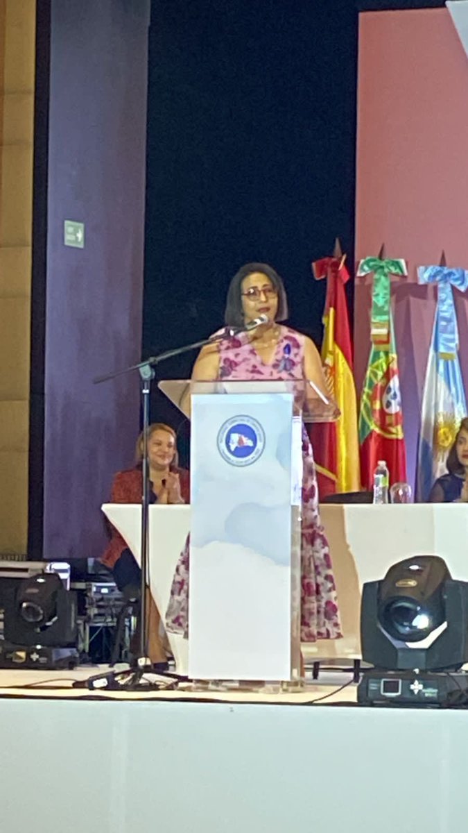 La Dra. Rafaelina Concepcion @RafaelinaConce1 inaugurando el XXIX Congreso Dominicano de Cardiología. Siento tu emoción. Es lo que se siente cuando se pone la pasión en cada cosa qué haces. La cardiología de las americas se enorgullece de ti. @sodocardio1 @MujerSIAC @SIAC_cardio