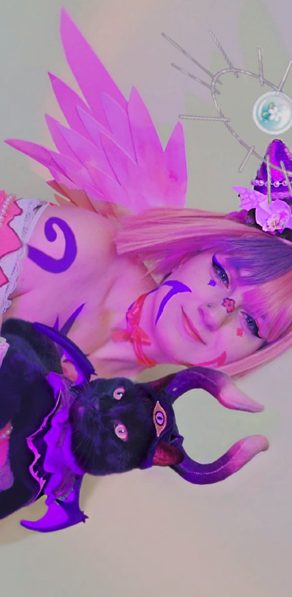 itscasplay's tweet photo. Welp submissions closed so here he is instead! 💜❤️‍🩹🖤 
#ironmouse #ironmouseart #cosplay #cosplaypet #bubi #catcosplay 
@ironmouse @IronmouseFanArt  @BubiVT @CDawgVA https://t.co/DhyQX6ktM5