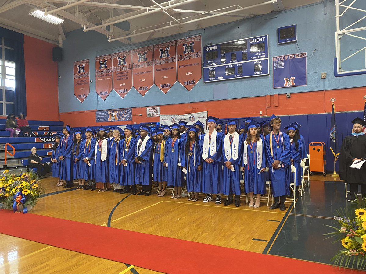 Lorna R. Lewis tweet media