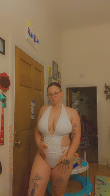 Kaitlyn Reis’s pics and videos