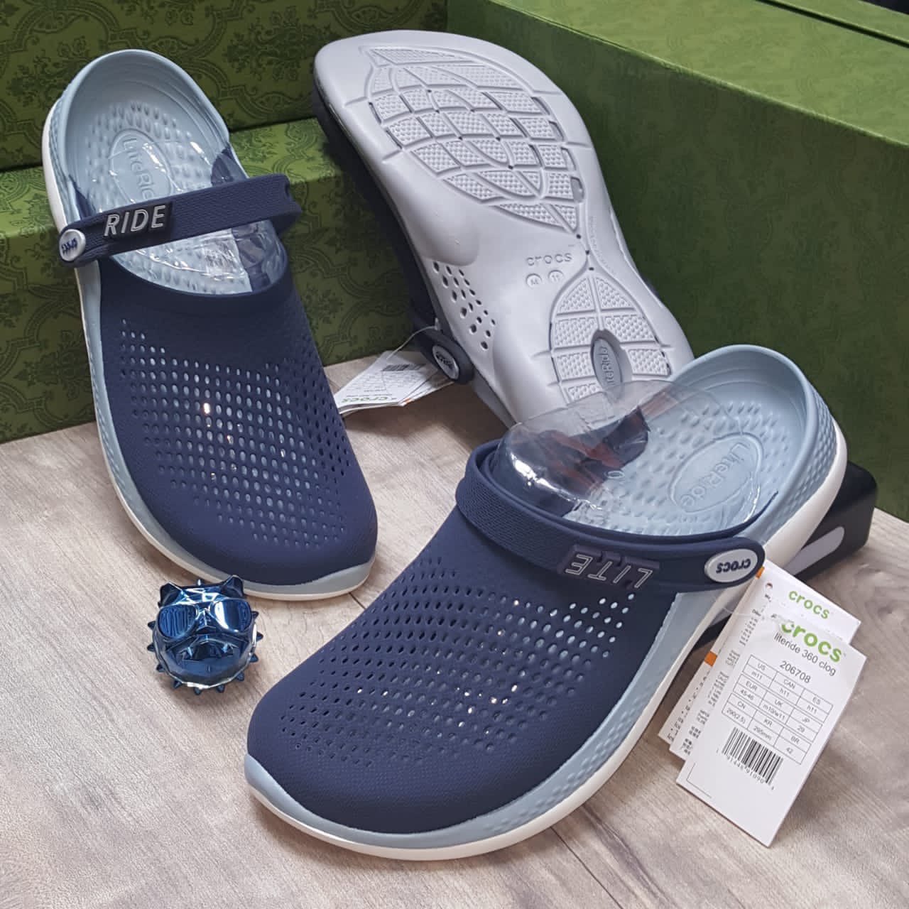 Crocs farlight sales