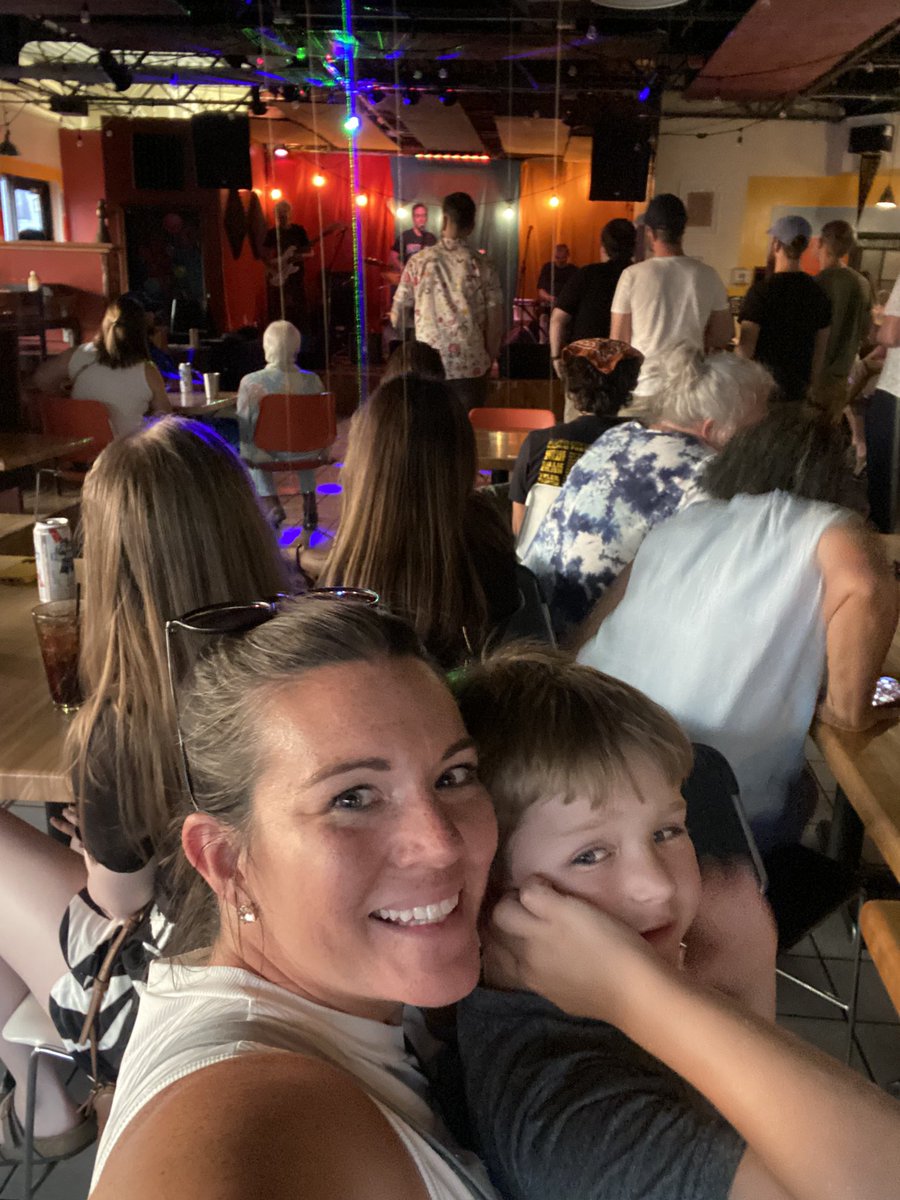 No better way to spend a Friday than watching <a href="/MrRay_Media/">Mr. Ray</a> jam