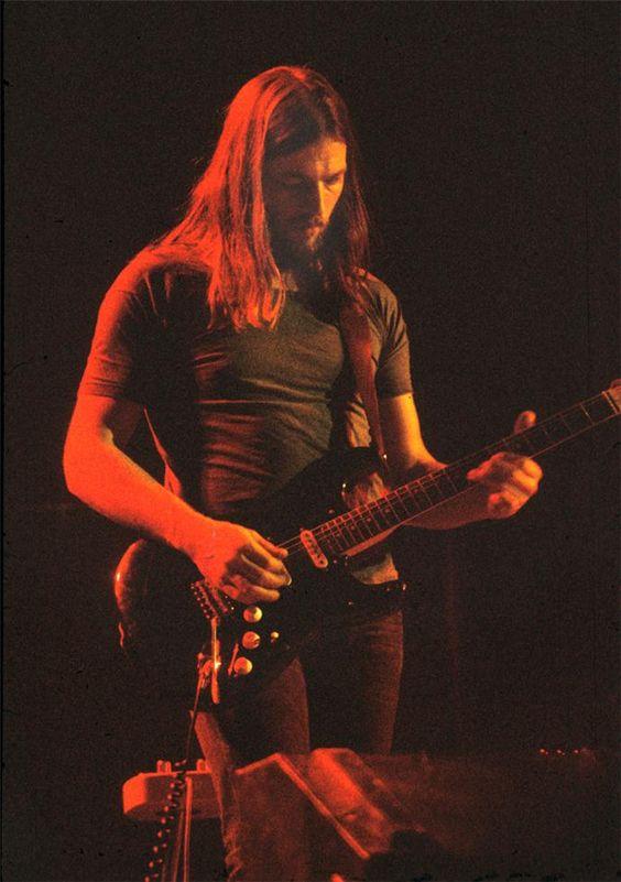 ReturnofR's tweet photo. David Gilmour. #PinkFloyd https://t.co/z99TwJmnXW https://t.co/lBgkKF85Sf