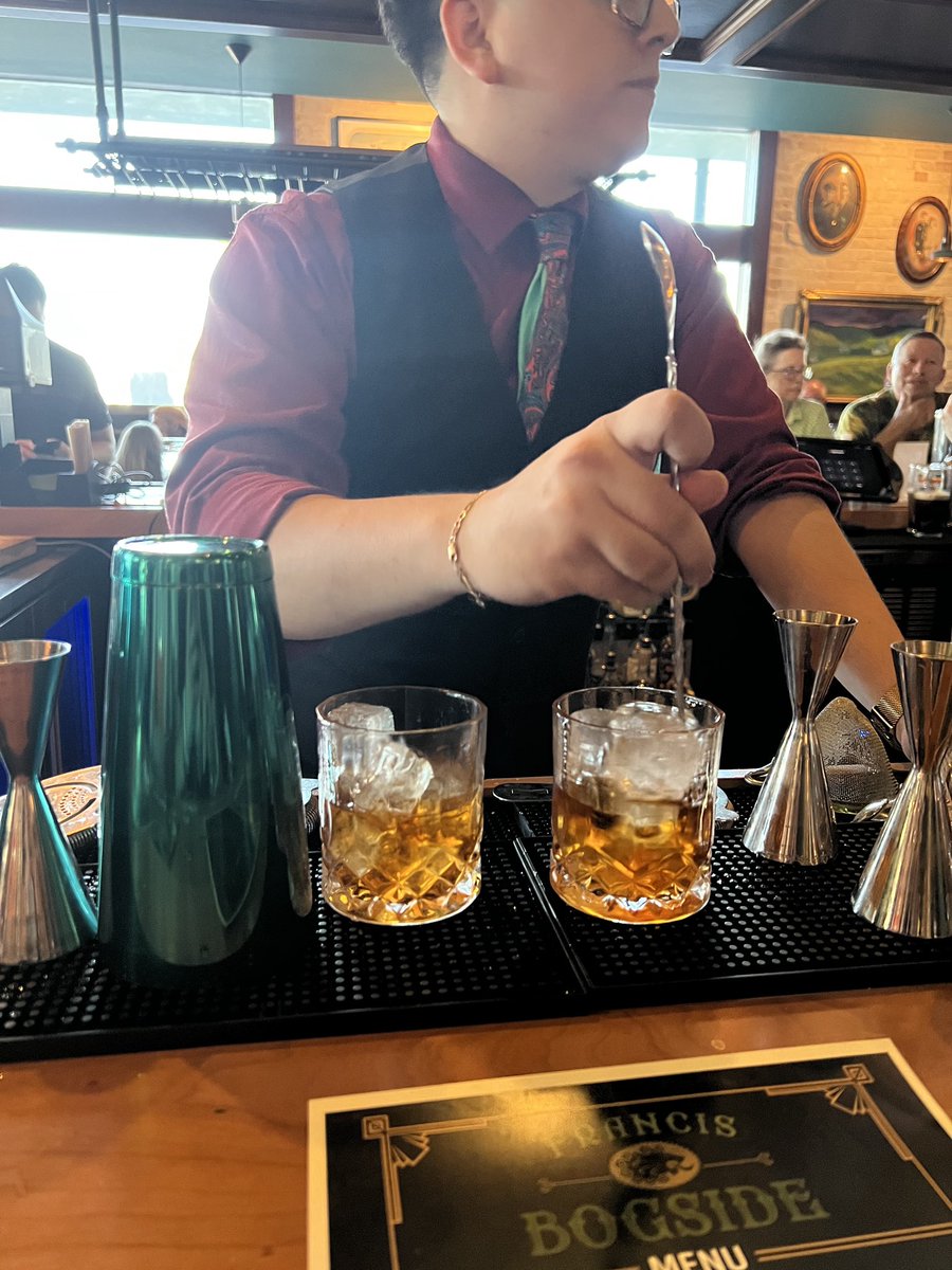 Grand Opening <a href="/FrancisBogside/">Francis Bogside</a> today in its new spot in downtown #SanAntonio it’s a great spot for dinner and drinks! #alamodome #StPaulSquare