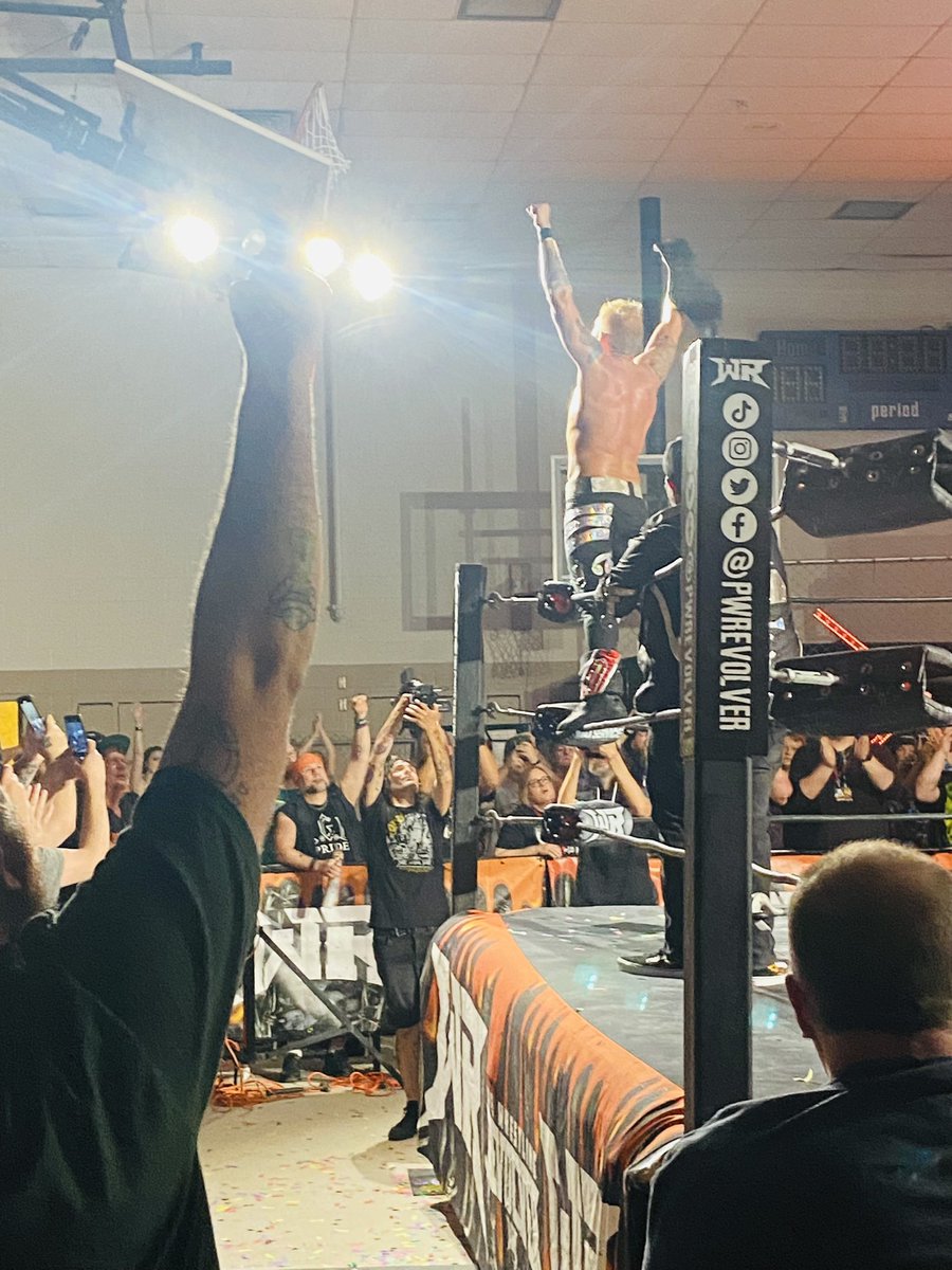LA_Greatest's tweet photo. Co-Main Event Crist vs Maclin for the Revolver World Title great match I did not want to see my guy Maclin lose another title but if he was going to lose it nobody I’d rather it be to than Jake Fucking Crist! Congrats brother you deserve it 🙌🏼 #RingofDestiny https://t.co/PbBqGaTBCW
