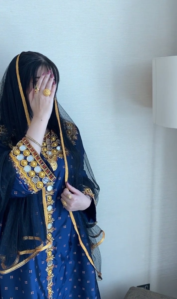 زواج_مسيار_الدمام
ارمله بدون اطفال عمري٣٦ موظفة بيضاء  جميله لكن اشوف نفسي عاديه طول١٥٩وزني٦٦هادئه رومانسيه طيبه مرحه ابي رجل يختصر بنظري كل الرجال واحب السفر  منقبه ومحافظه على صلاتي الحمدلله المهر المقدور عليه ادور الستر والحلال