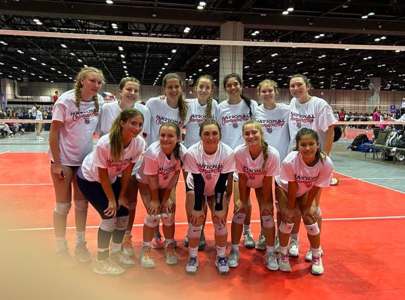 LeilaRodrigVB's tweet photo. Went 2-1 today! Can’t wait to compete tomorrow! 💪🏐

Day 3 schedule ⬇️
https://t.co/R9azGv9csi

@deidredunbar @AAUVolleyball https://t.co/rVx7F2OlCH