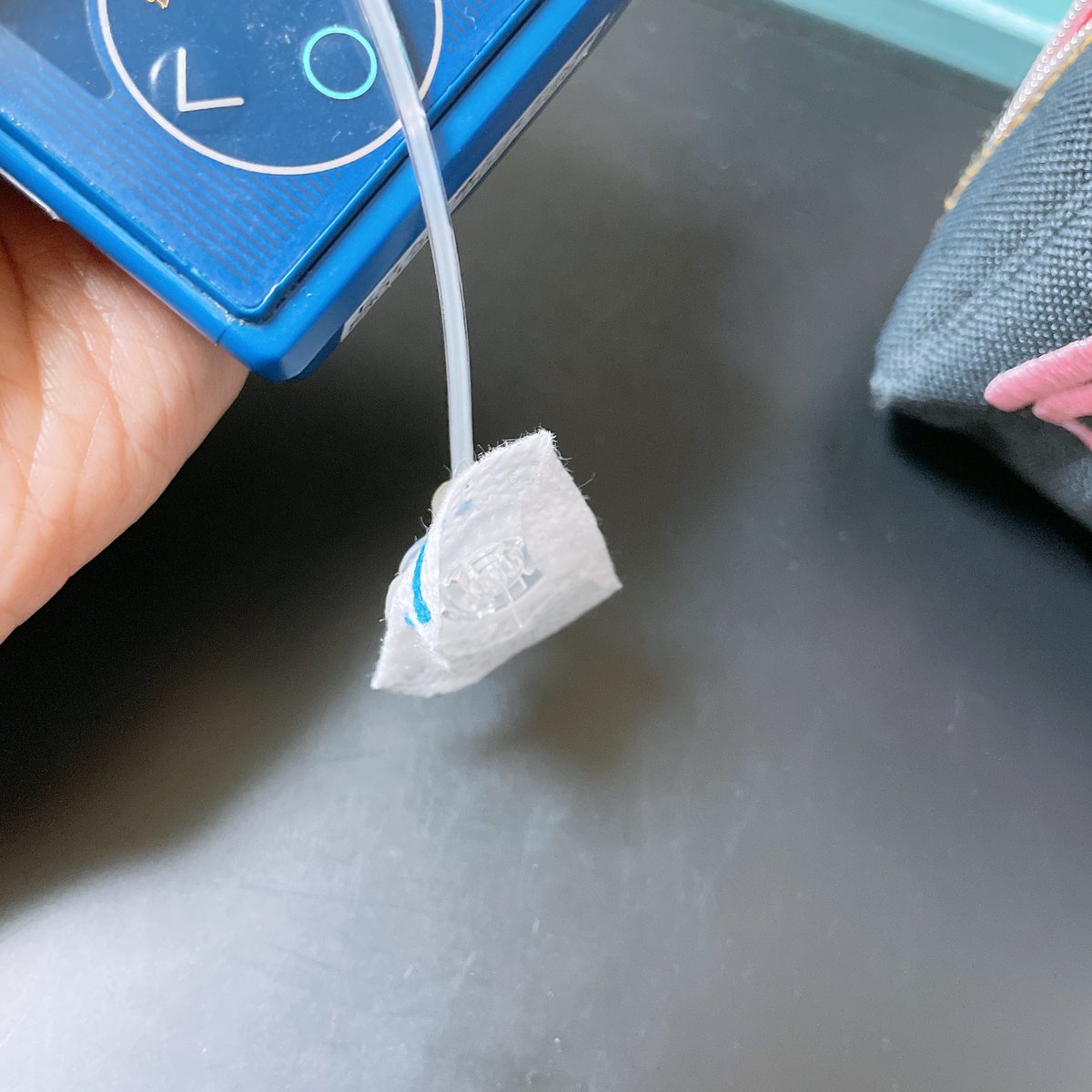 ウソだろ！？(留置針ごと抜けた…) https://t.co/tK6lE4Ic9n