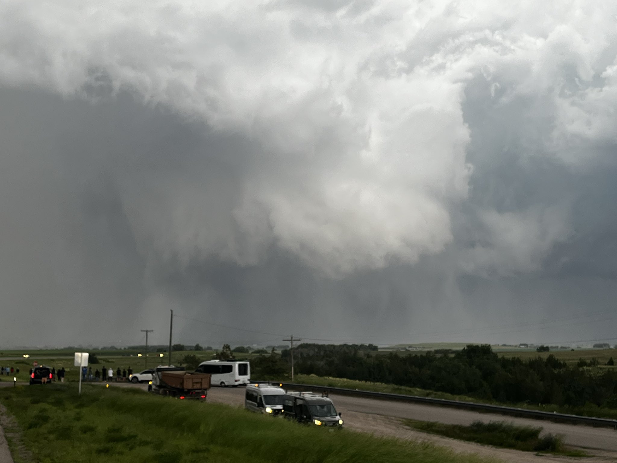 U of M chasers on Twitter "Large tornado moving through Scottsbluff